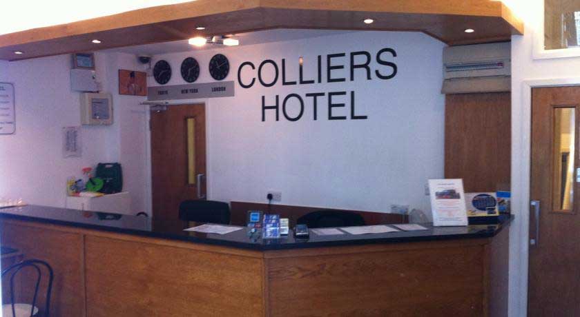 Collier Hotel - Reception