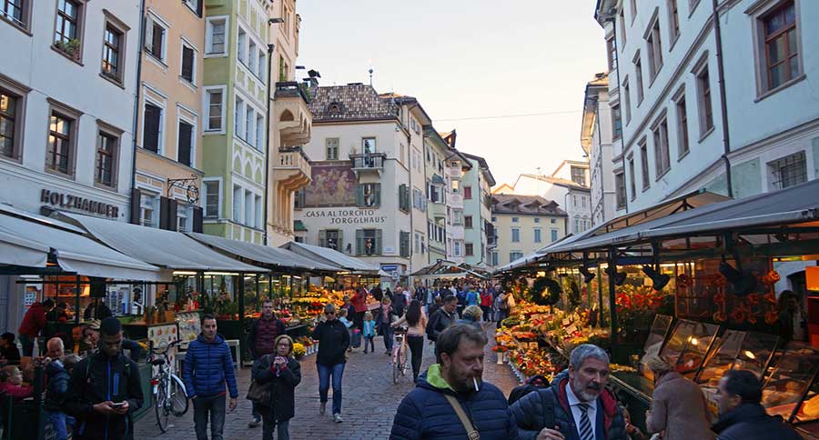 Bolzano - Piazza Delle Erbe